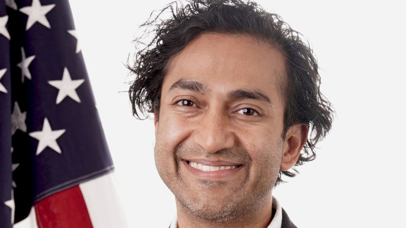 FDA’s controversial vaccine chief will exit agency next month