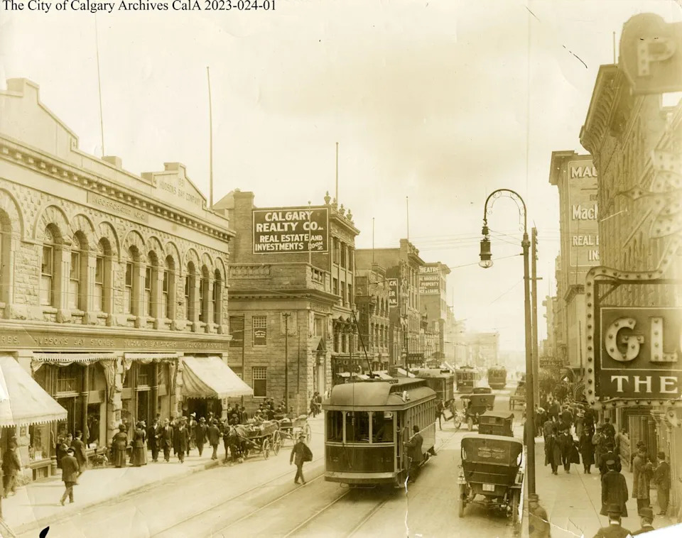 An archived photograph of Calgary shows 8th Avenue and 1st Street SW, in 1912, during the time the Colored People's Protective Association was active.