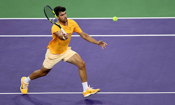 Carlos Alcaraz, right shot at Indian Wells 2026. Photo: gettyimages