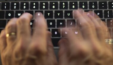 Man previously accused of online luring now facing child pornography charges: Winnipeg police