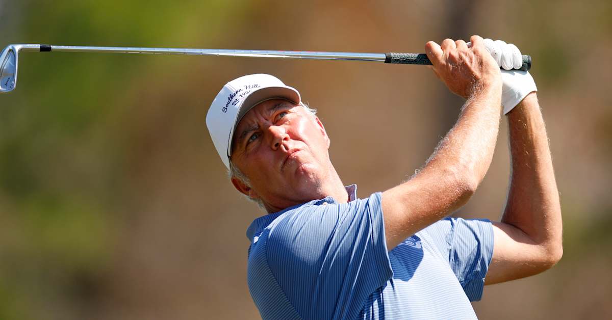 Bo Van Pelt leads after Round 1 at Cologuard Classic