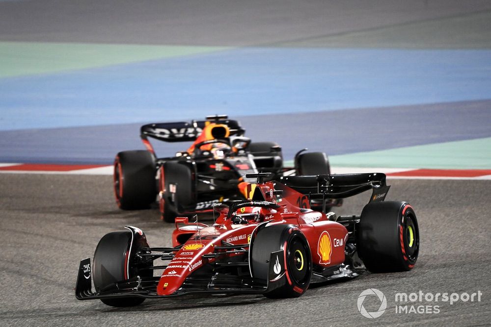 Charles Leclerc, Ferrari F1-75, Max Verstappen, Red Bull Racing RB18