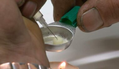 Alberta government closing Calgary, Lethbridge supervised drug consumption sites