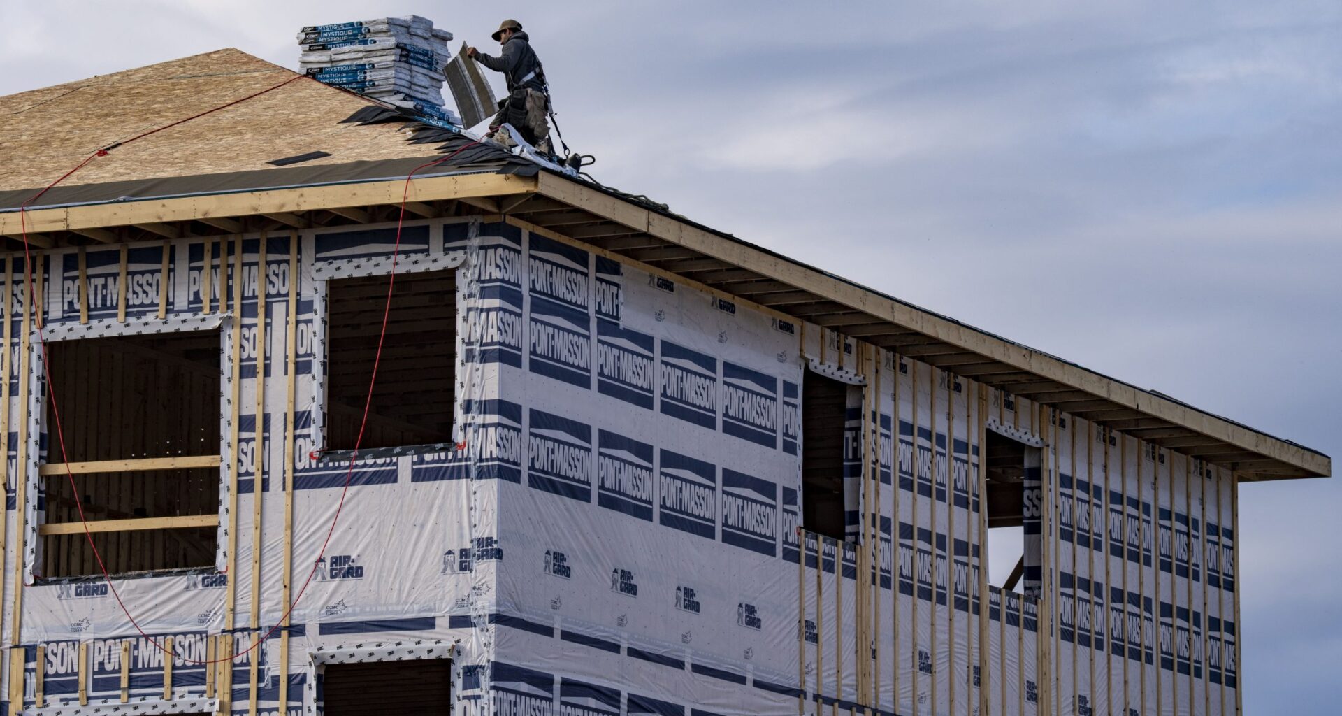 Record number of rental housing units to be built in Montreal by 2025