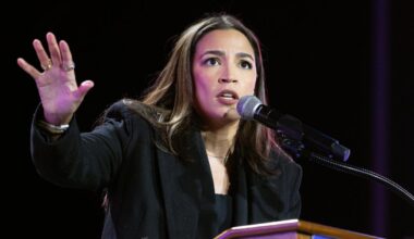 AOC spent $2,000 in campaign cash to hire pricey celebrity makeup artist: ‘outrageous’