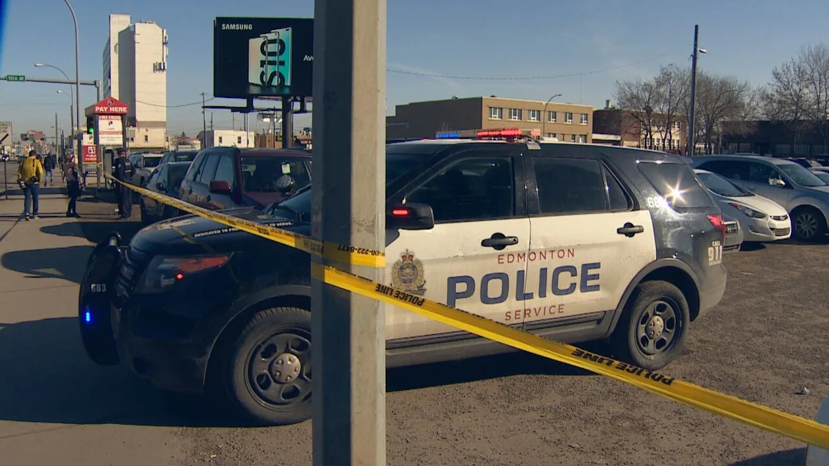 Man found guilty of manslaughter, aggravated assault in pair of 2019 central Edmonton stabbings