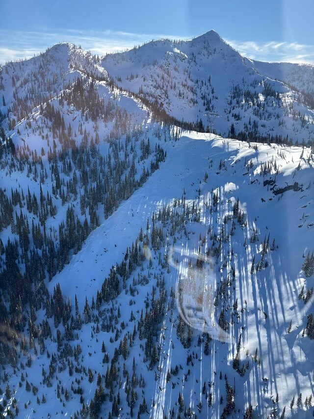 An aerial view on the scene of Saturday's deadly avalanche.