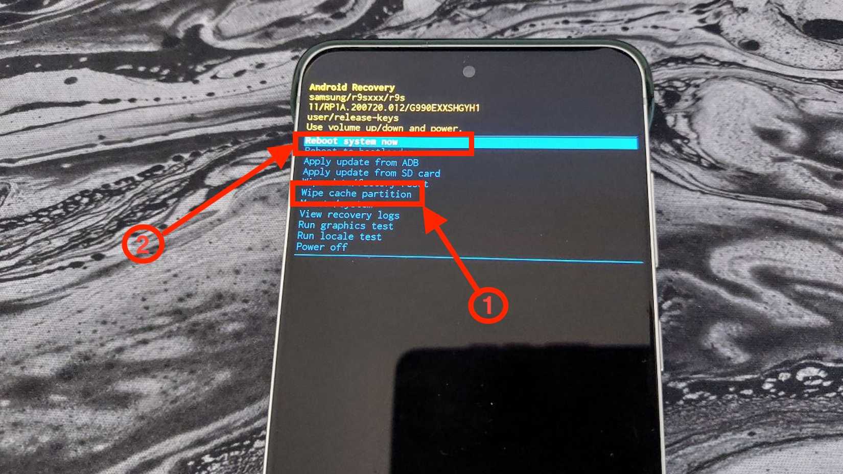 A Recovery menu opened on a Samsung Galaxy phone.