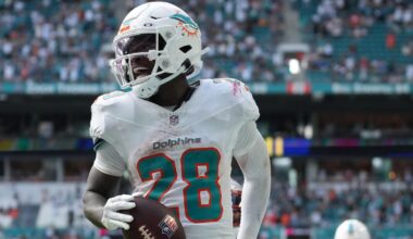 Dolphins telling interested teams that De'Von Achane is not available