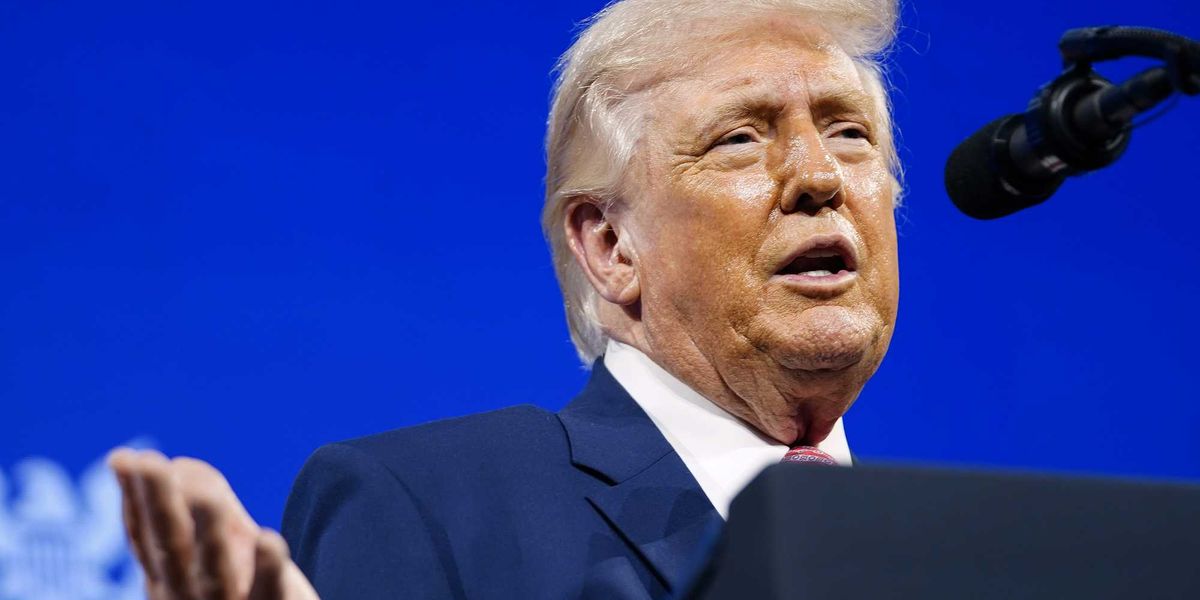 Trump complains about generals playing golf - and people pointed out one thing