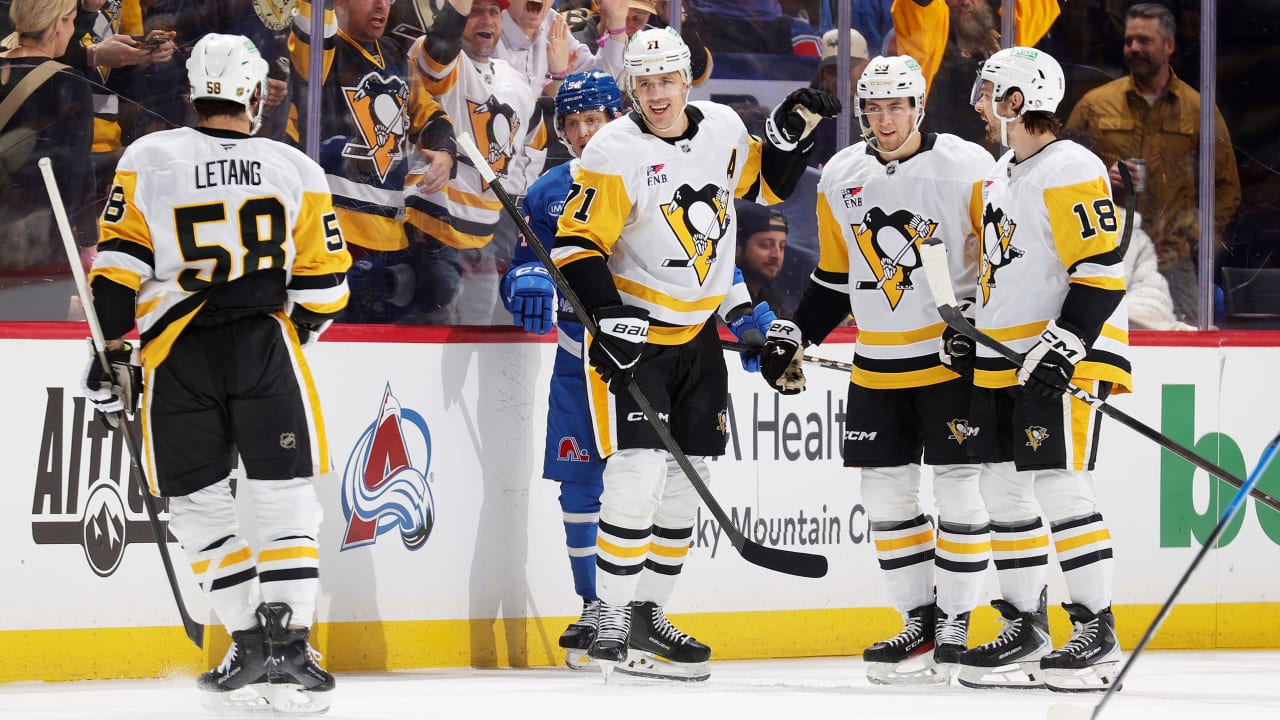 Malkin has 2 goals, assist in return, Penguins cruise past Avalanche