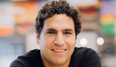 Here's how to build something that lasts, from the founder of a $300 million bootstrapped company that's been growing for 28 years straight