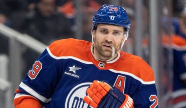 Oilers' Leon Draisaitl exits vs. Predators with apparent injury