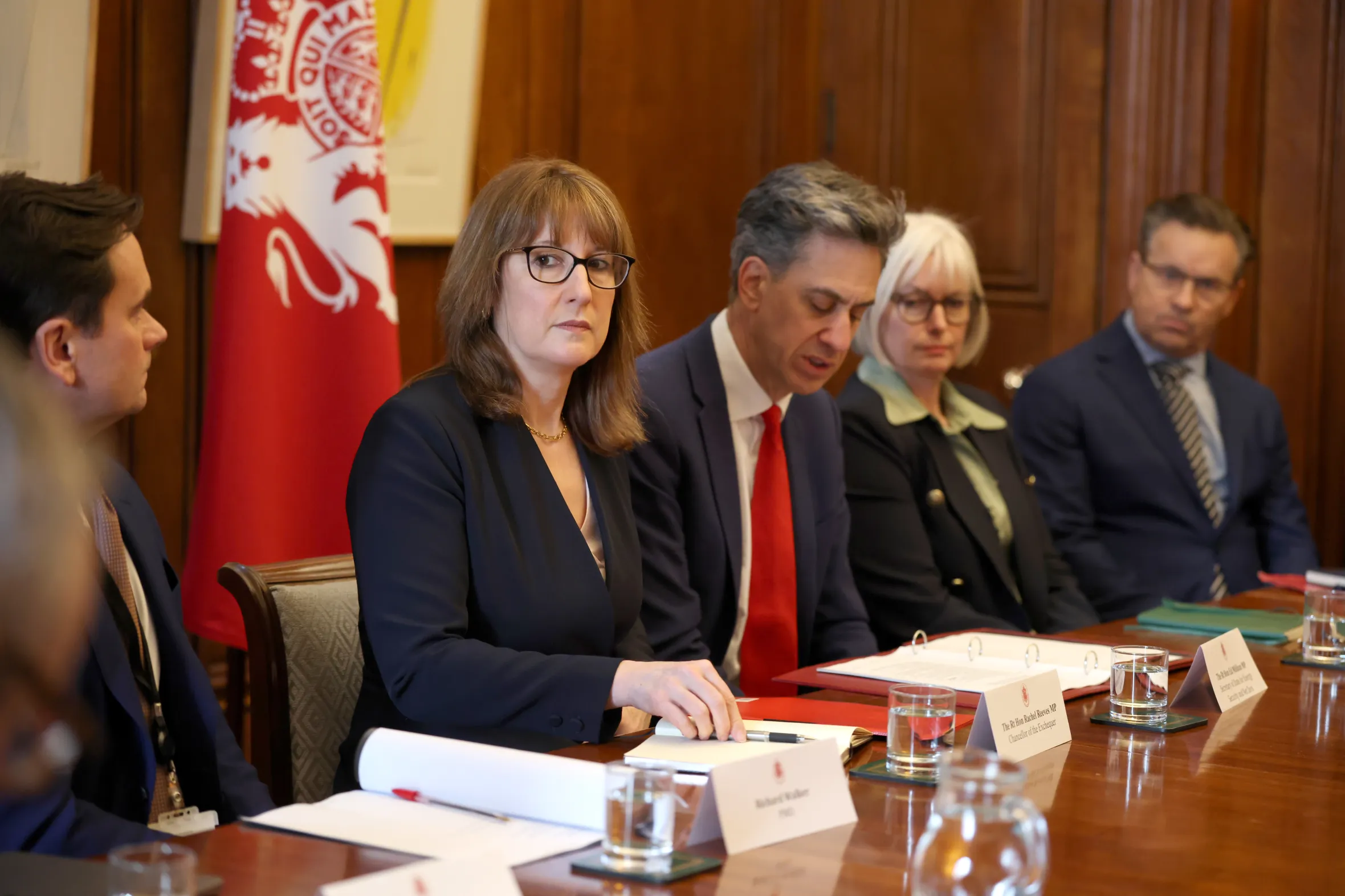 Rachel Reeves and Ed Miliband at a roundtable meeting with petrol retailers and energy suppliers.