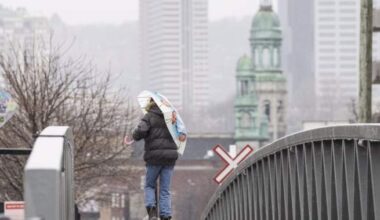 More than 200K Quebec homes without power after ice storm - Montreal