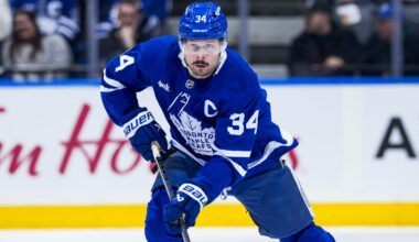 Matthews of Maple Leafs has knee surgery, recovery time 12 weeks