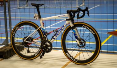 Bike check: Demi Vollering wins Omloop on unreleased 32mm Specialized Cotton TLR tyres