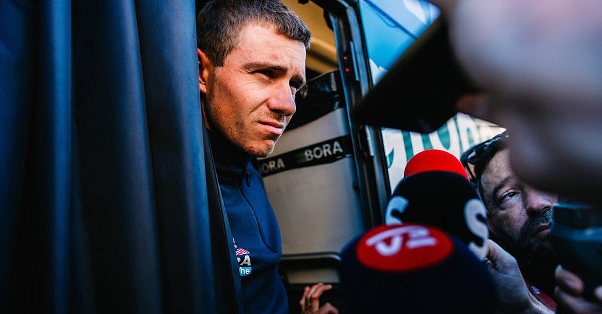Evenepoel Vs Vingegaard row | "He wasn't really happy with me, that's cycling"