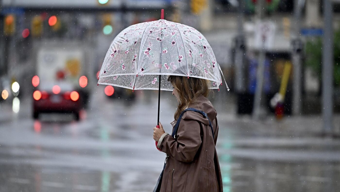 Uncertainty around 20-40 mm of possible freezing rain in Ottawa