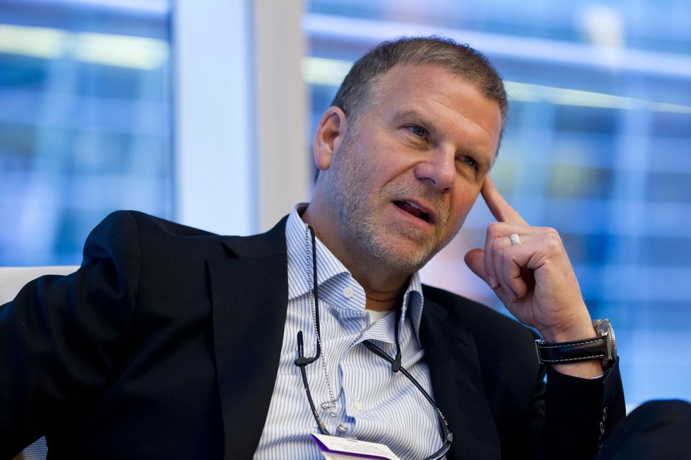 Fertitta buys WNBA's Sun from Mohegan amid Caesars rumors