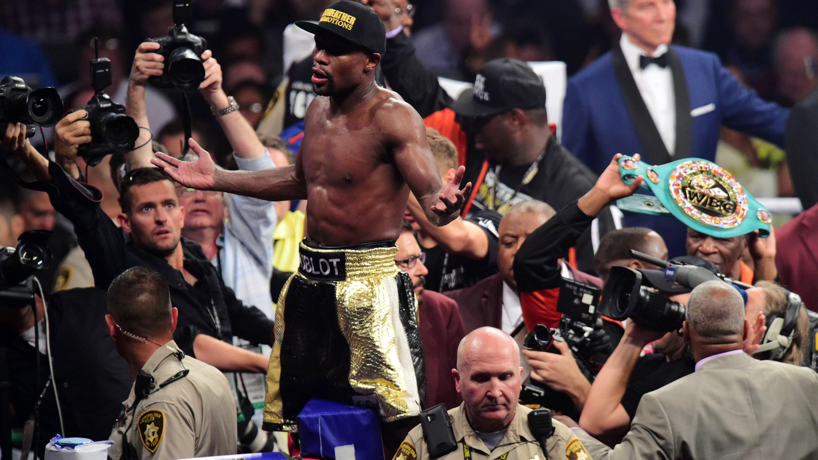 outrageous facts about Floyd Mayweather Jr and his boxing career and wealth