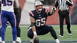 Patriots trade Garrett Bradbury to Bears: Chicago replaces retired Drew Dalman, sends pick to New England
