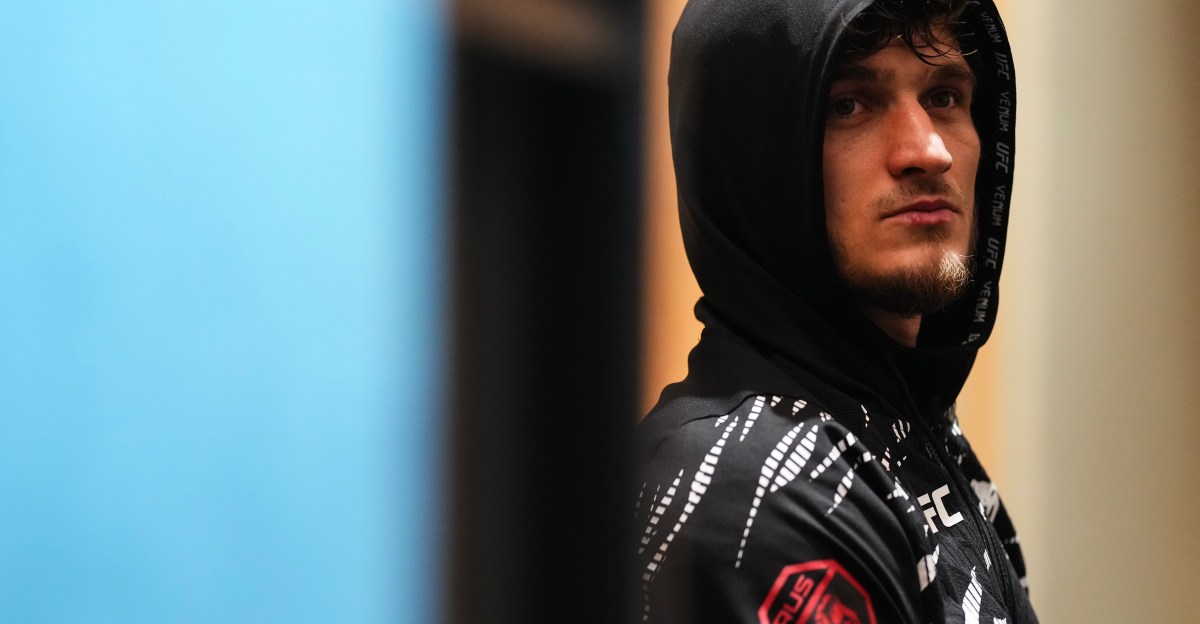 Movsar Evloev arrives in London, shuts down visa rumors