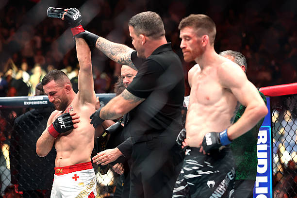 Merab Dvalishvili defeats Cory Sandhagen