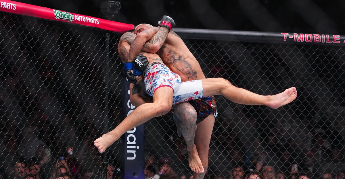 Max Holloway vs. Charles Oliveira 2 full fight video highlights