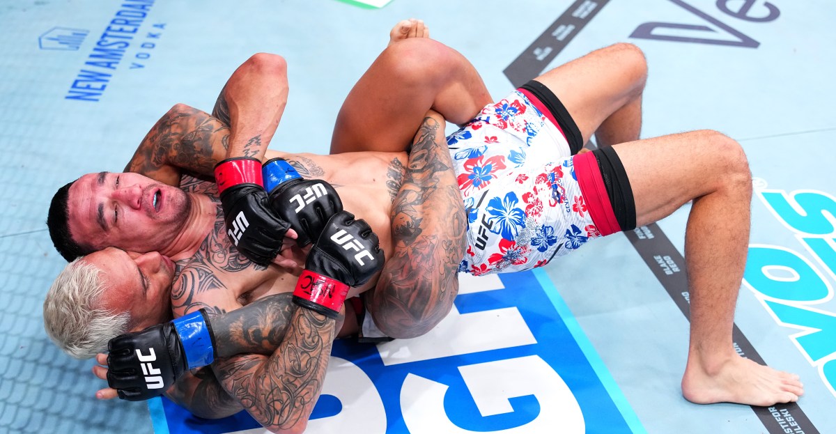 Charles Oliveira rips ‘jealous’ fighters who criticized UFC 326 win: ‘I made it look easy’ against Max Holloway