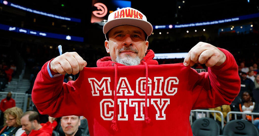 Hawks fans turn game into unofficial Magic City night after NBA shuts it down