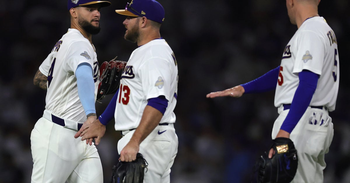Dodgers rally past Arizona Diamondbacks to win season opener