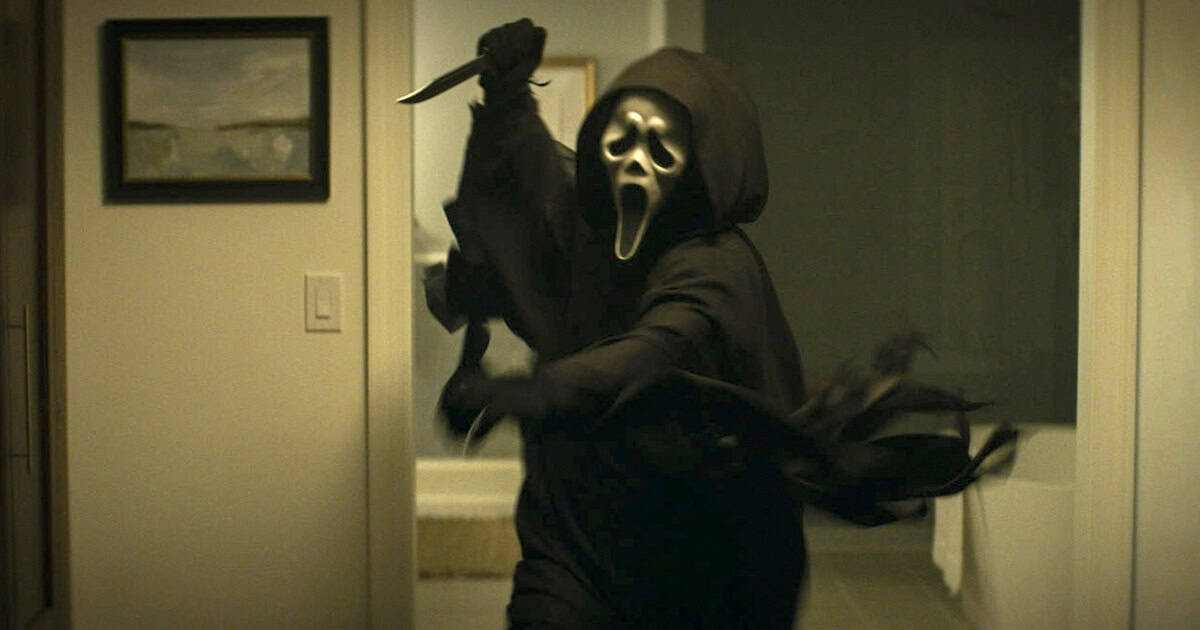 Director Kevin Williamson reveals that a deleted Scream 7 coda would have changed a character's alive-or-dead status