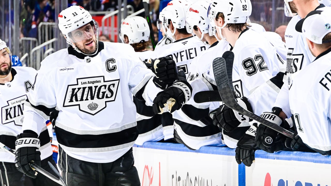 Kopitar closes in on Dionne in Kings win against Islanders