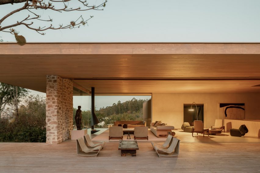 Living area at Grama House in Brazil by Studio Arthur Casas