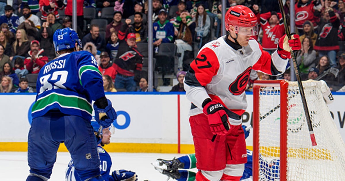 Hurricanes 6, Canucks 4 – TSN