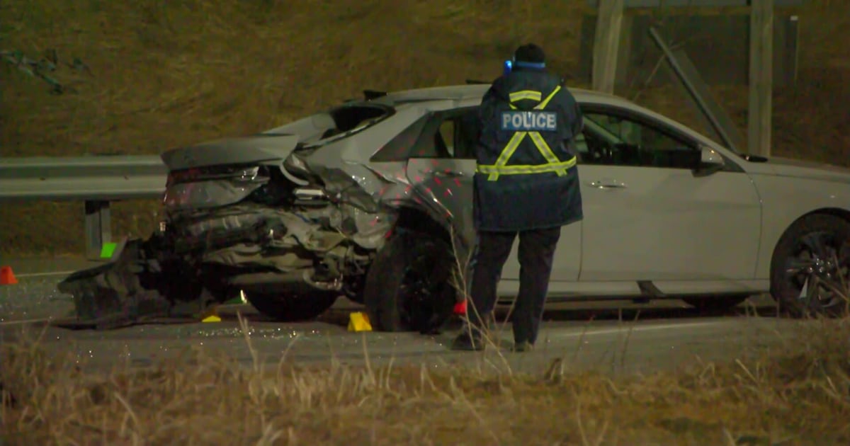 Crash on Highway 403 off-ramp in Mississauga leaves three injured – CP24