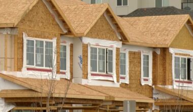 Hundreds line up to oppose Calgary’s controversial rezoning policy – CP24