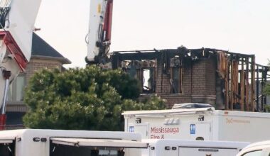 Crews begin demolition of Mississauga home ravaged by fire – CP24