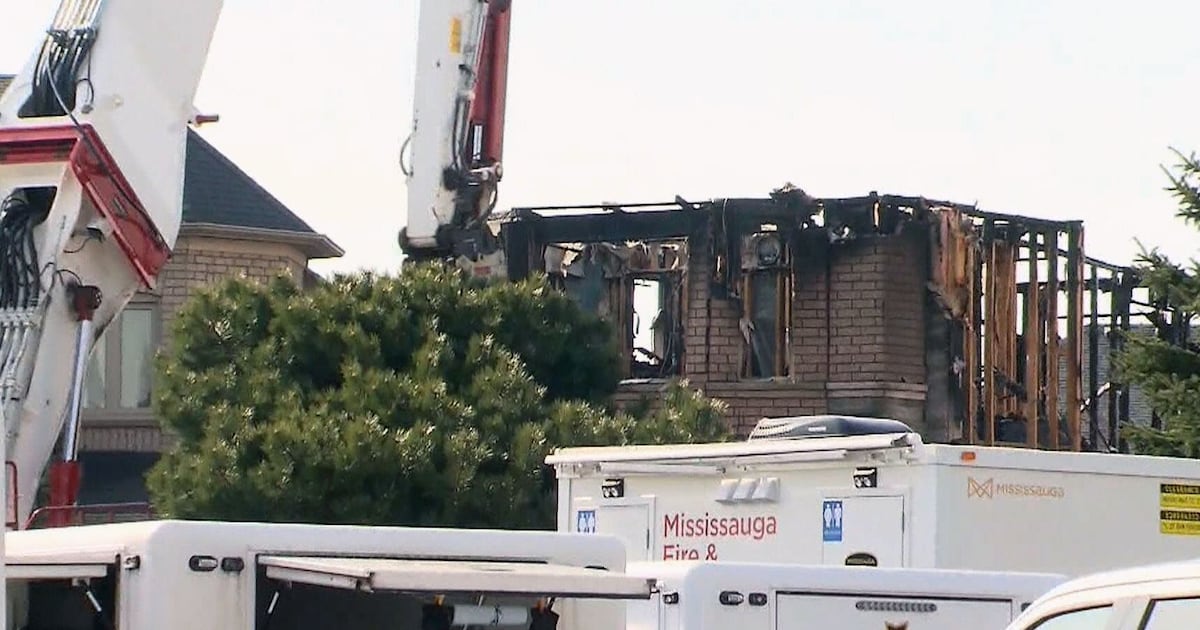 Crews begin demolition of Mississauga home ravaged by fire – CP24