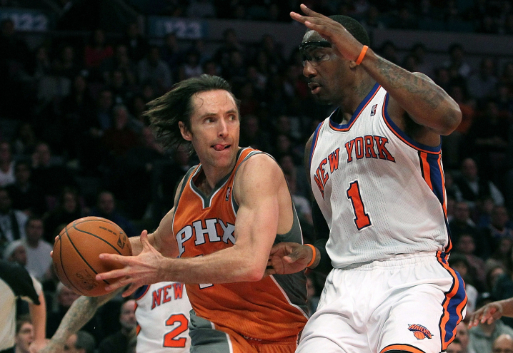 Amar'e Stoudemire guarding Steve Nash