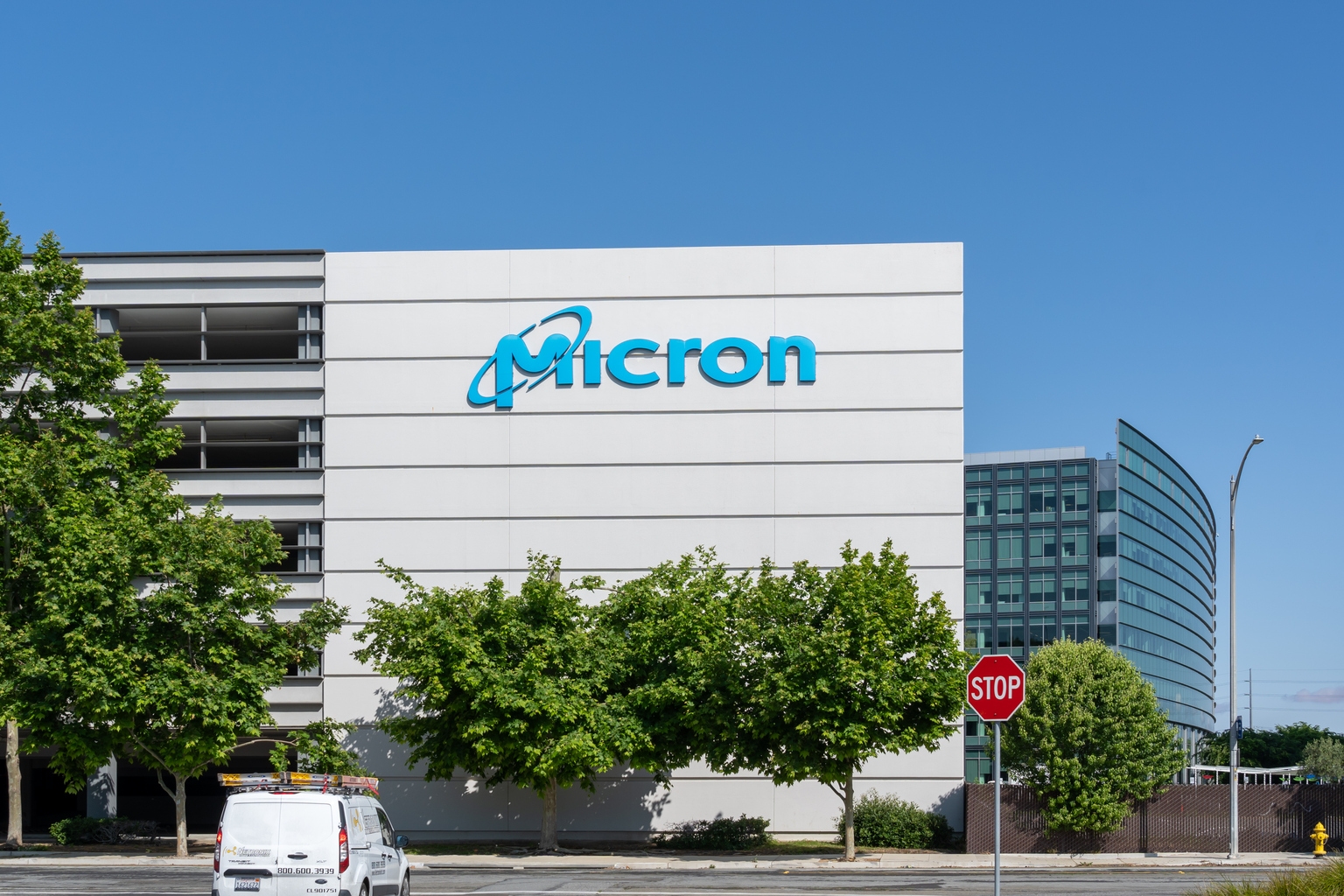 Micron Just Smashed Estimates - Buy The Dip (NASDAQ:MU) - Seeking Alpha