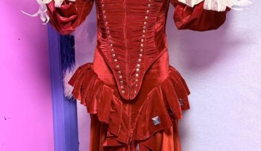 Montreal performer Jimmy Moore brings 'Mayhem Ball Tour' on stage