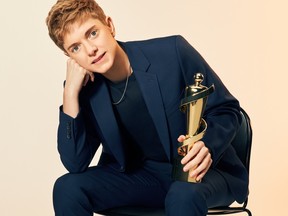 Acclaimed comedian, actor, singer-songwriter, podcast host, and writer Mae Martin will host the 55th Annual JUNO Awards, live from TD Coliseum in Hamilton, Ont.