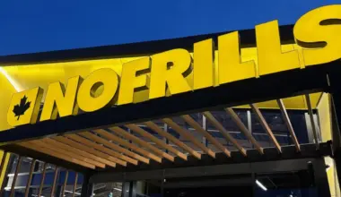 ‘Actually we just want cheaper groceries,’ Shoppers react to redesigned No Frills that just opened in Ontario
