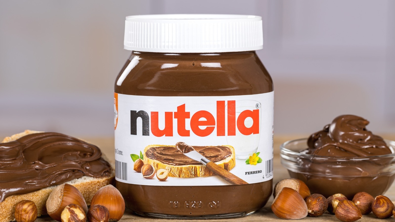 The Mysterious Reason Why The 'N' In Nutella Is Black
