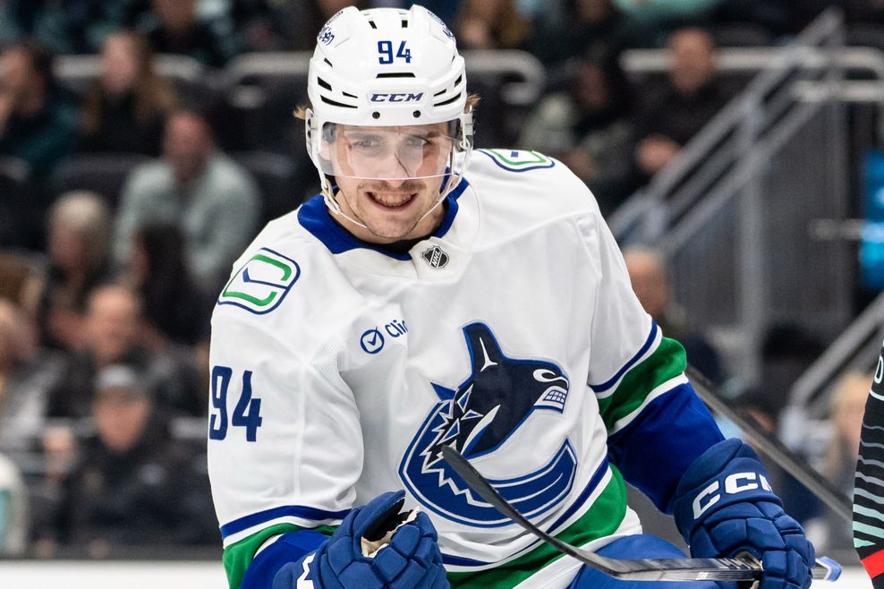 linus karlsson canucks