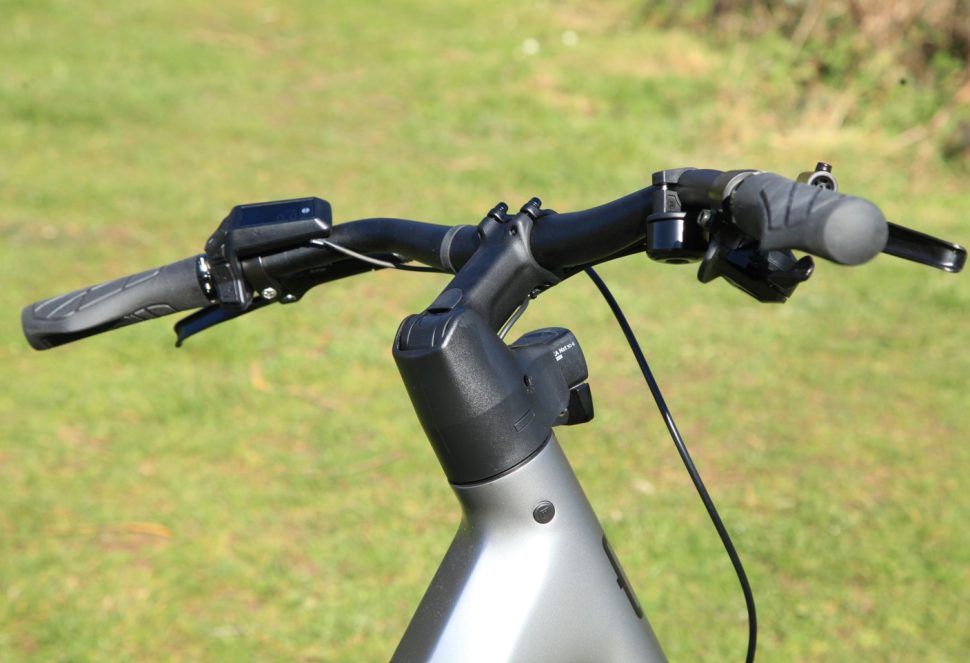 moustache xroad review handlebars