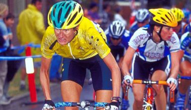 Tracey Gaudry, later in her career taking on the Sydney Olympic Games road race in 2000