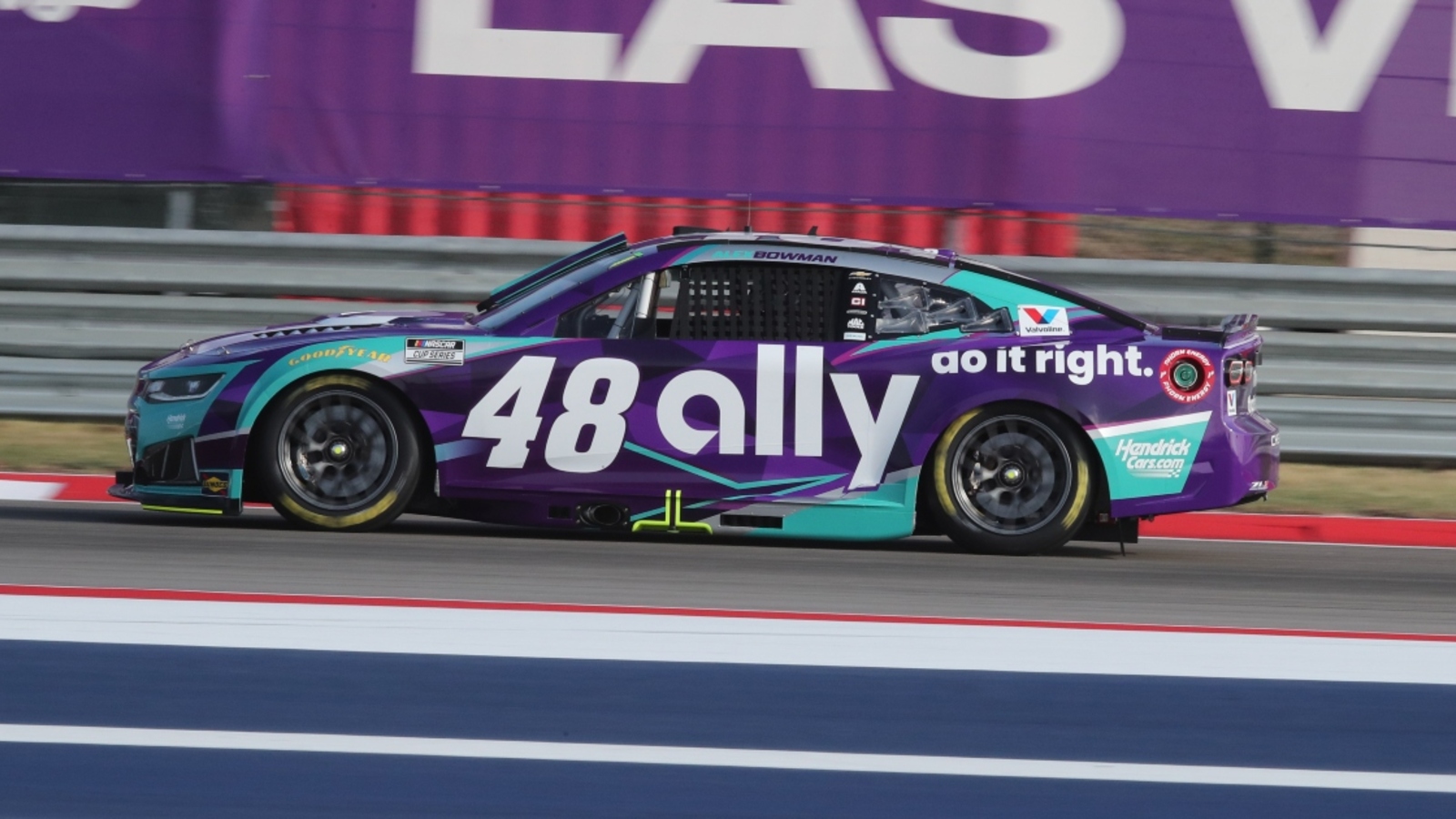 NASCAR insiders react to FOX broadcast pit spotter taking over for Alex Bowman at COTA